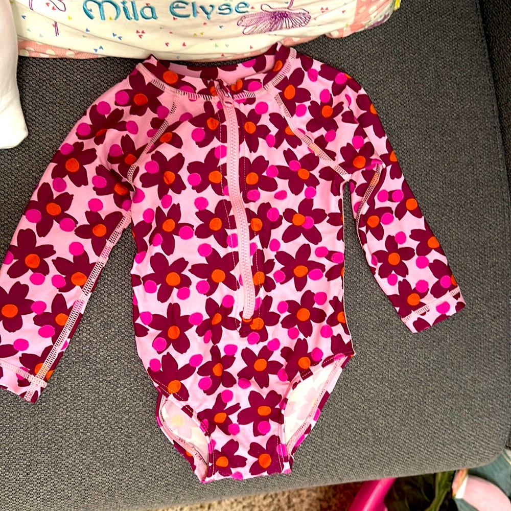 The cutest tea collection one piece baby 9-12 month rash guard